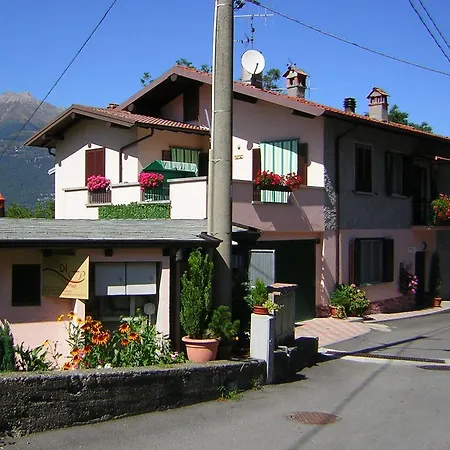 לינה וארוחת בוקר Da-di 3*